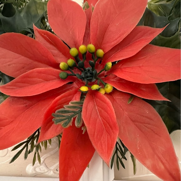 Vintage Christmas Wreath - Picture 8 of 16